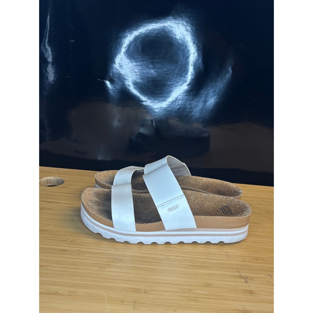 Reef Cushion Vista Hi White Platform Sandals Women Size 8 Double Strap Slides